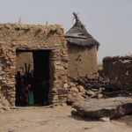 moliendo mijo djiguibombo pablocaminante dogon 150x150 - Malí 1, Nioro du Sahel